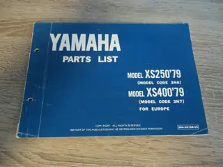 Yamaha XS250 XS400 2A2 Ersatzteilkatalog Parts List Original