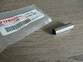 Yamaha Kolbenbolzen LB80 Chappy LB3-80 Bop TY80 RD80 DT80 GT80 527-11633-00 Original