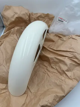 YAMAHA RD250LC RD350LC 4L0 KOTFLÜGEL VORNE FRONT FENDER 4L0-21510-00-36 ORIGINAL NEU – Foto 2