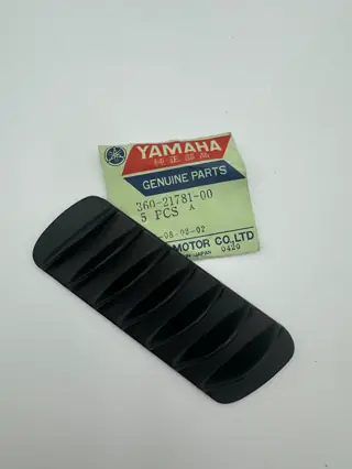 Yamaha RD250 RD350 Abdeckung Öltank (L.H.) Mold 360-21781-00 ORIGINAL NEU