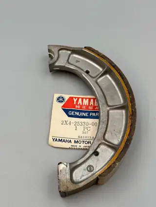 YAMAHA BRERMSBACKE HINTEN IT250 YZ250 IT400 IT425 YZ400 BRAKE SHOE XX36946
