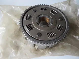 Yamaha Kupplungskorb DT250 A (1974) DT360 A clutch basket Original NOS