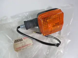 Yamaha Blinker hinten XT600 XT600Z Tenere XTZ750 Super Tenere NEU