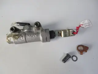 Yamaha Bremszylinder hinten TDR125 rear brake cylinder (gebraucht) 3XP-2583V-00
