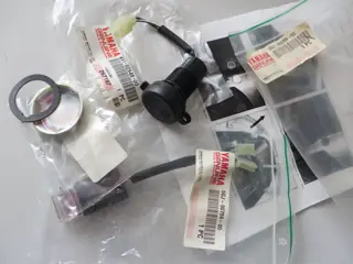 Yamaha Bordsteckdose XP500 TMax Original NEU