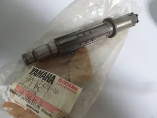 Yamaha Antriebswelle DT80 LCI axle drive 37A-17421-00 Original NOS