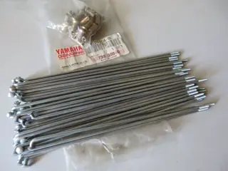 Yamaha Speichensatz vorne RD50M spoke set Original 18 Zoll NOS