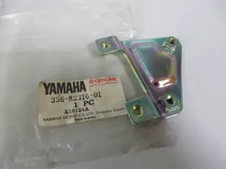 Yamaha Zündspulenhalter TY50M DT50M RD50M TY80 RD50 DX GT50 336-82316-01 ORIGINAL