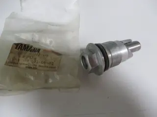 Yamaha Gabelverschluss Schraube XS650 SE fork cap 2F0-23111-00 Original NOS