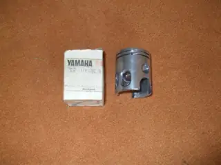Yamaha Bop LB-3M 1V3 Chappy TY50M Kolben 2. Übermaß Original