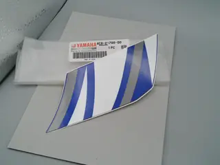 Yamaha YAMAHA-AUFKLEBER YZF-R1 Emblem für R1 – 4C8-21788-00
