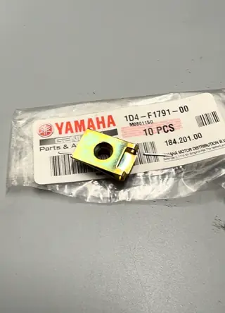 Yamaha Klemme 1 für DT50R, DT50RSM, XT125R, XT125X – 1D4-F1791-00 – Foto 3