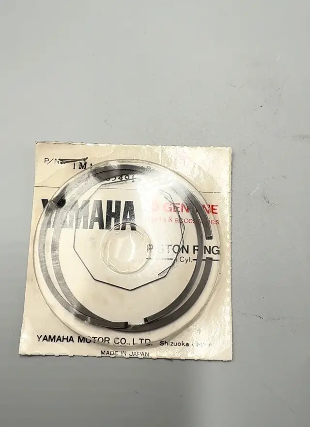 Yamaha Kolbenringsatz für DT250D, DT250E, DT400D, DT400E – 1M1-11610-10