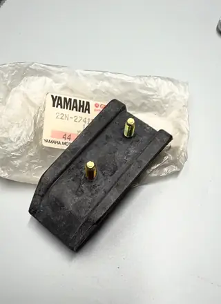 Yamaha Fußrastenabdeckung / Cover Footrest für FAZER, FAZER CA, FJ1100, FJ1100 CA – 22N-27413-00 – Foto 3