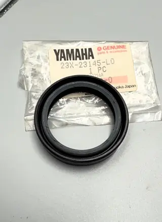 Yamaha Wellendichtring / Front Fork Oil Seal für IT200, IT200S, IT250, IT490, TT600 – 23X-23145-L0 – Foto 3