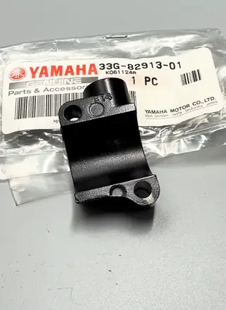 Yamaha Hebelhalter unten / Lower Lever Holder 1 für DT125R, DT125RE, DT125X, DT175 – 33G-82913-01 – Foto 3