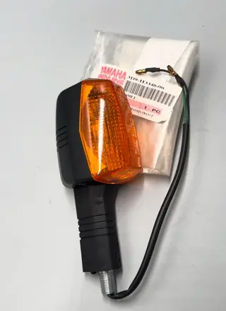 Yamaha Hinterer Blinker komplett. 2 für YBR125 – 3D9-H3340-00