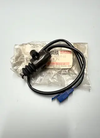 Yamaha Seitenständerschalter / Side Stand Switch für FZR400, FZR400 CA, FZR500 – 3FH-82566-00