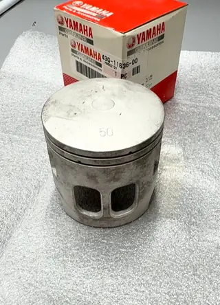 Yamaha Kolben – Übermaß 0,50 / Piston – Oversize 0.50 mm für IT200, IT200S – 43G-11636-00