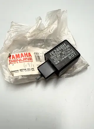 Yamaha Blinkerrelais komplett für CYGNUS, DT125R, FLAME R, R1, R6, SR125, THUNDERCAT – 4MY-83350-01