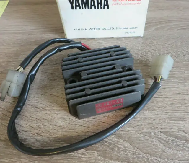 Yamaha Gleichrichter Spannungsregler XZ550 XV500 XV750  XV750SE 4X7-81960-A0 Original