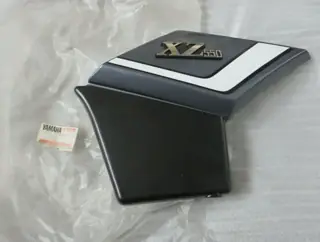 Yamaha Seitendeckel rechts XZ550 side cover RH Original NOS