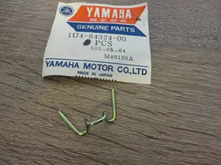 Yamaha Stellfeder Scheinwerfer XS250 XS400 spring reflector 1U4-84324-00 Original NEU