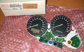 Yamaha FZS600 Fazer Tacho Tachometer Speedometer Drehzahlmesser 5DM-83570-40 Original NEU