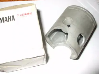 Yamaha Kolben Piston 4L0 RD350 LC RZ350 STD 4L0-11631-00-95 Original Neu
