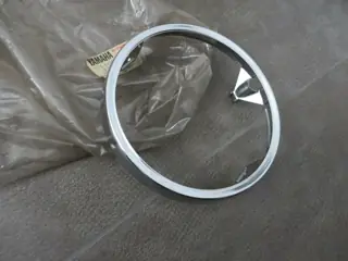 Yamaha innerer Lampenring XS250 XS360 XS400 SR250 SE mounting ring headlight NEU