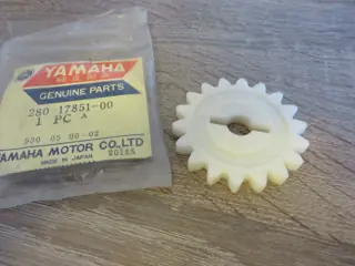 Yamaha Zahnrad Drehzahlmesser Antrieb RD250 DS7 TZ250 TZ350 TD3 gear rev counter 280-17851-00