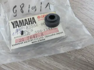 Yamaha Zündschloss Gummi XT500 DT360 DT125E DT175 DT250 DT400 damper main switch 437-82556-00