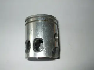 Yamaha GT80 (78-80) Kolben Piston 4. Übermaß 2F4-11638-10 Original Neu