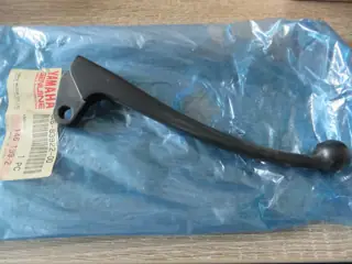 Yamaha Bremshebel XT500 TT500 IT400 DT250 MX DT400 DT125E DT175MX YZ125 Brake Lever 2A6-83922-00