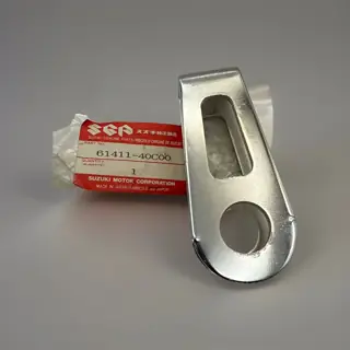 SUZUKI KETTENSPANNER SCHWINGE GSX-R1100 GSX-R750 CHAIN TENSIONER SWINGARM X36048