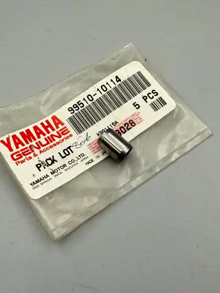 YAMAHA PASSTIFT YZ80 DT125LC XT600 YZ250 TZR125 TDR250 RD350 XTZ660 PIN, DOWEL