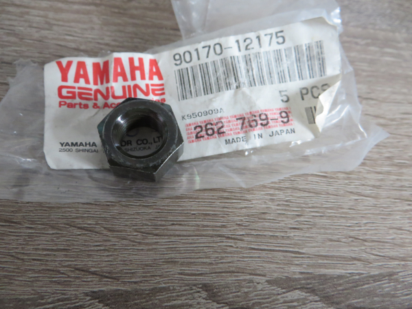 Yamaha Schraube für Polrad Mutter Chappy LB50 LB80 LB3-M Bop 90170-12175 Original 90170-12175 Original Ersatzteil – MG-Teiles