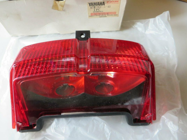 Yamaha Rücklicht Glas FJ1200 tail light 47E-84721-40 Original NOS 47E-84721-40 Original Ersatzteil – MG-Teileshop