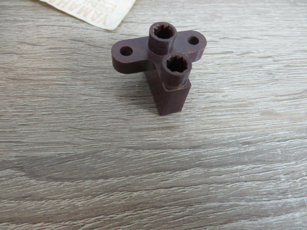 Yamaha RD250 RD400 brush holder 1A0-81613-10 Original 1A0-81613-10 Genuine spare part – MG-Teileshop