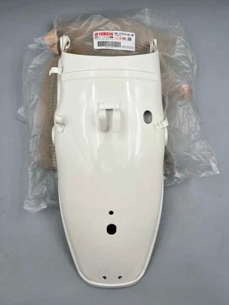 Yamaha XT500 REAR FENDER WHITE 1U6-21610-00-36 ORIGINAL NEU 1U6-21610-00-36 Genuine spare part – MG-Teileshop