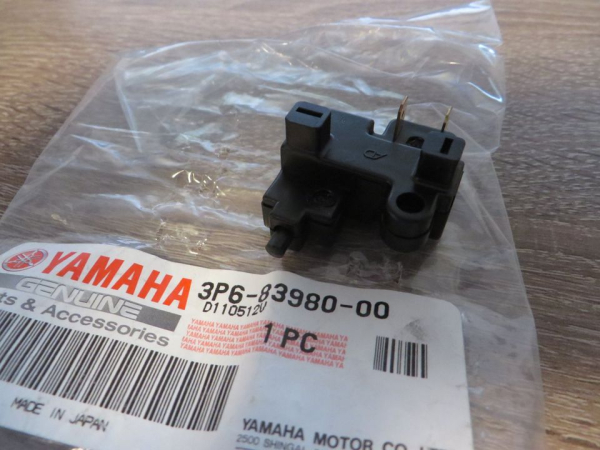 Yamaha Bremslichtschalter vorne FJR1300 stop switch 3P6-83980-00 original NEU 3P6-83980-00 Original Ersatzteil – MG-Teileshop
