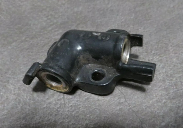 Yamaha Bremsschlauch Verbindung FJ1100 FJ1200 FZR1000 XJ600 XZ550 FZR600 SRX600 11U-25885-00 11U-25885-00 Original Ersatzteil