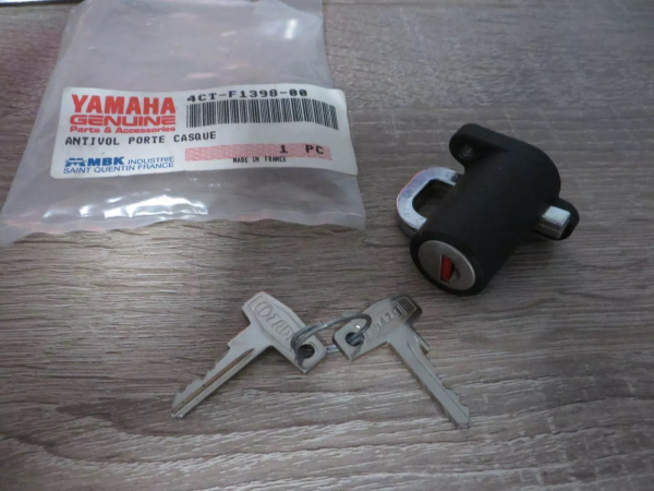 Yamaha Sitzbank Helmschloss DT50R helmet hanger 4CT-F1398-00 Original NEU 4CT-F1398-00 Original Ersatzteil – MG-Teileshop