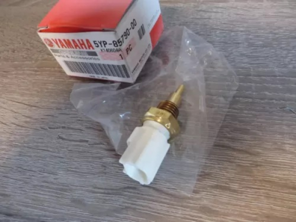 Yamaha Original Yamaha Coolant Temperature Sensor – Part Number 5YP-85790-00 5YP-85790-00 Genuine spare part – MG-Teileshop