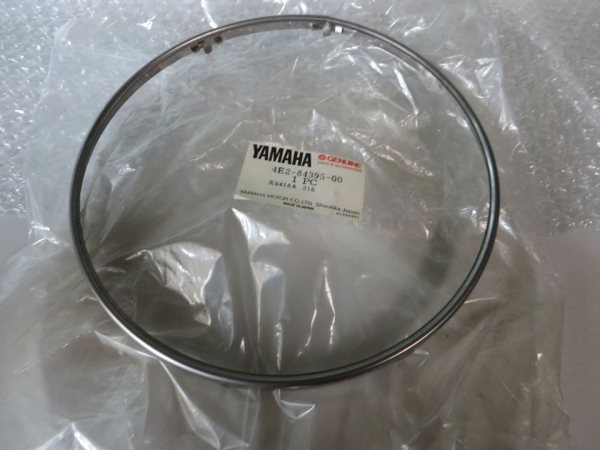 Yamaha innerer Lampenring TR1 SR500 XS850 XJ650 XJ900 4E2-84395-00 ring retaining 4E2-84395-00 Original Ersatzteil – MG-Teile