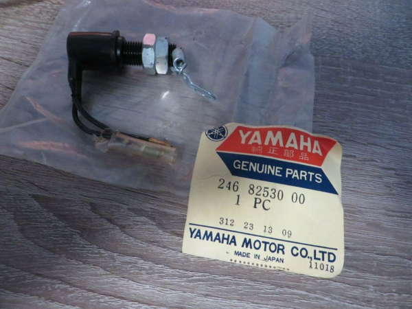 Yamaha YDS6 DS6 stop switch 246-82530-00 Original NOS 246-82530-00 Genuine spare part – MG-Teileshop