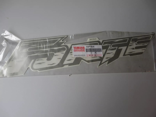 MBK Aufkleber Schriftzug links Seitenverkleidung YA50 Forte 3UG-F1782-A0 Original Neu