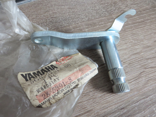 Yamaha Fußbremshebel Welle Zahnkranz RD50 MX RD80MX dhaft brake pedal 5G0-27212-00 Original NEU