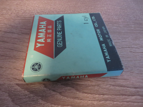 Yamaha Kolbenringe TX750 Standart piston rings 341-11610-01 Original 341-11610-01 Genuine spare part – MG-Teileshop