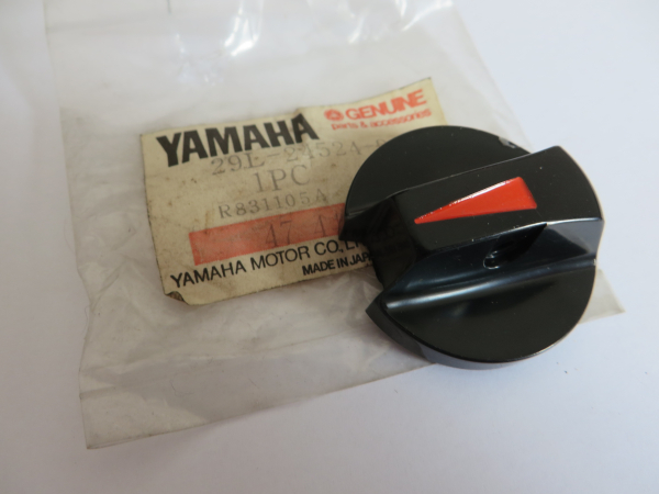 Yamaha Benzinhahn Hebel RD350 YPVS lever fuel cock 29L-24524-01  Original NEU 29L-24524-01 Original Ersatzteil – MG-Teileshop